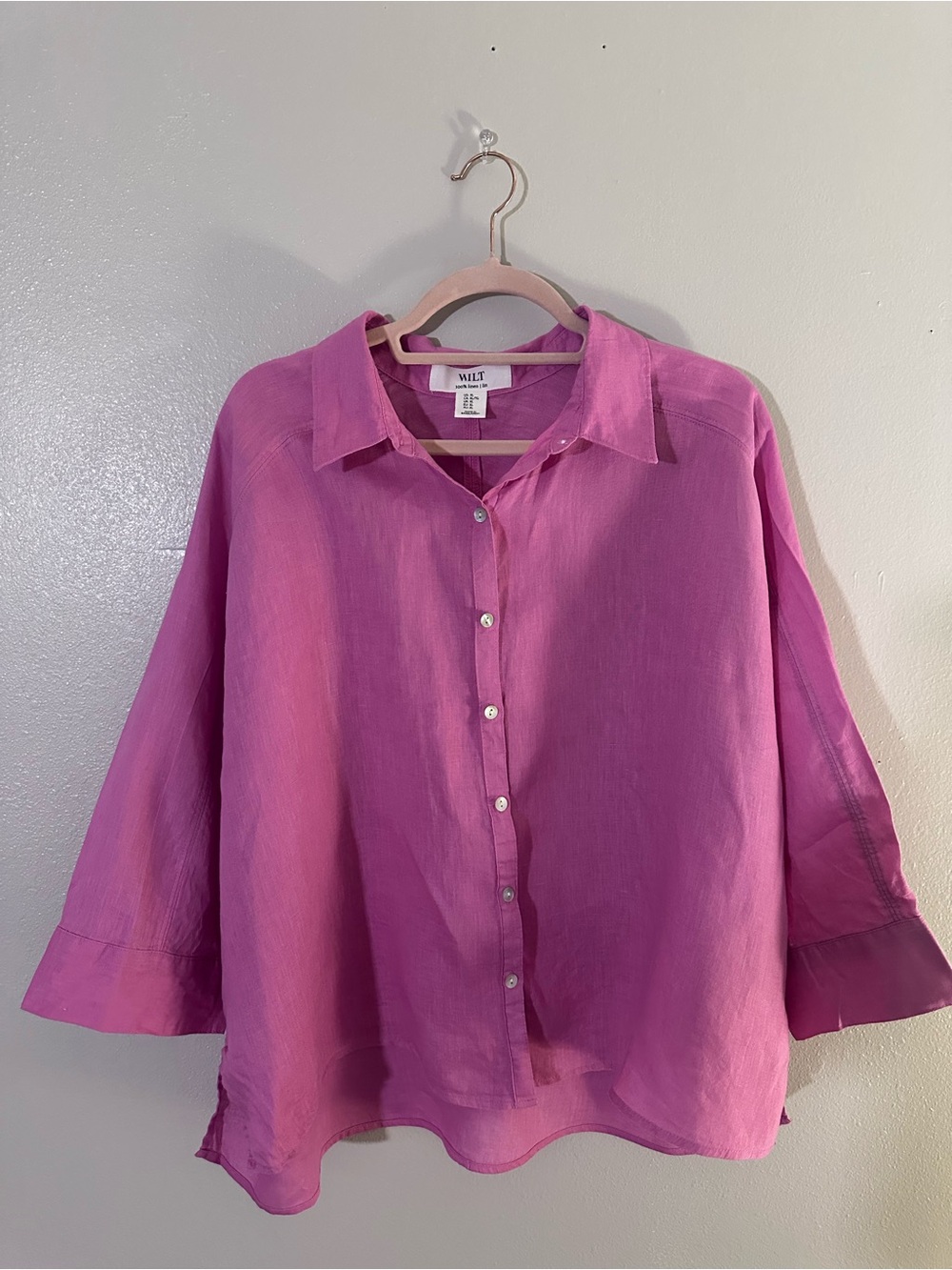 Wilt Relaxed 100% Linen Button-Down in Magenta Pink